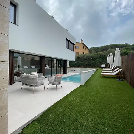 Stunning Design With Large Private Pool 30sqm Willa
